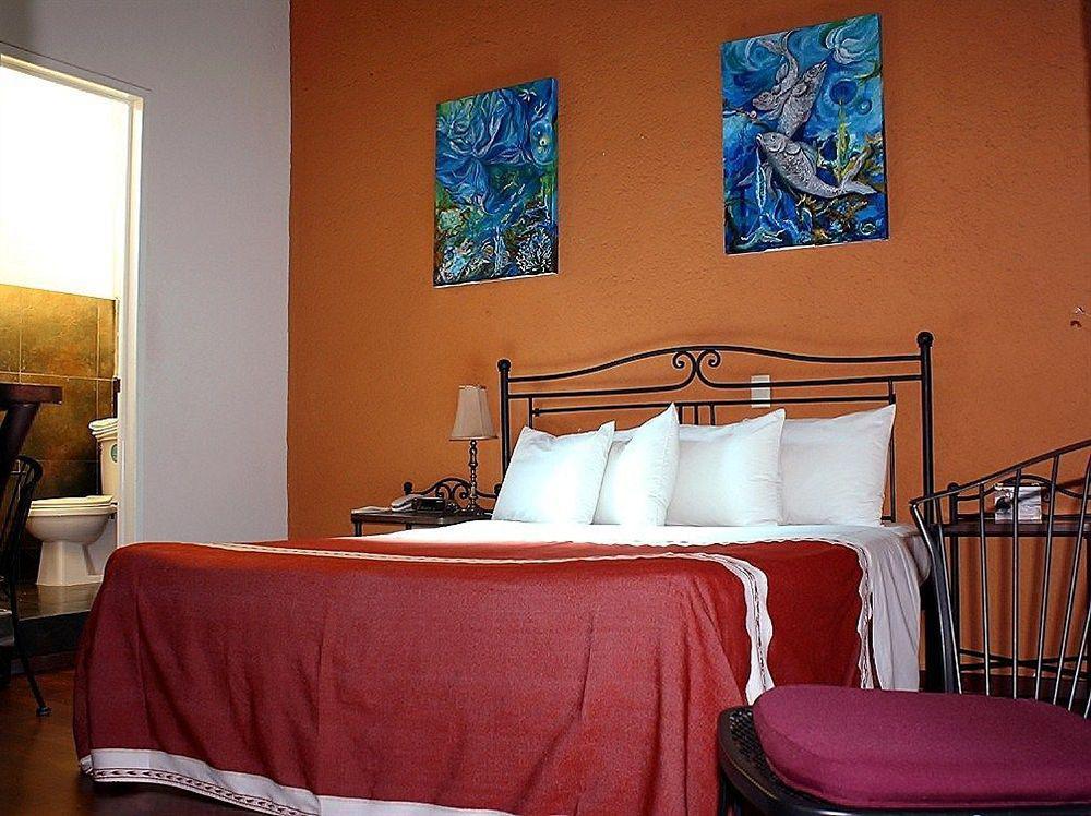 Hotel Portico & Galeria Morelia